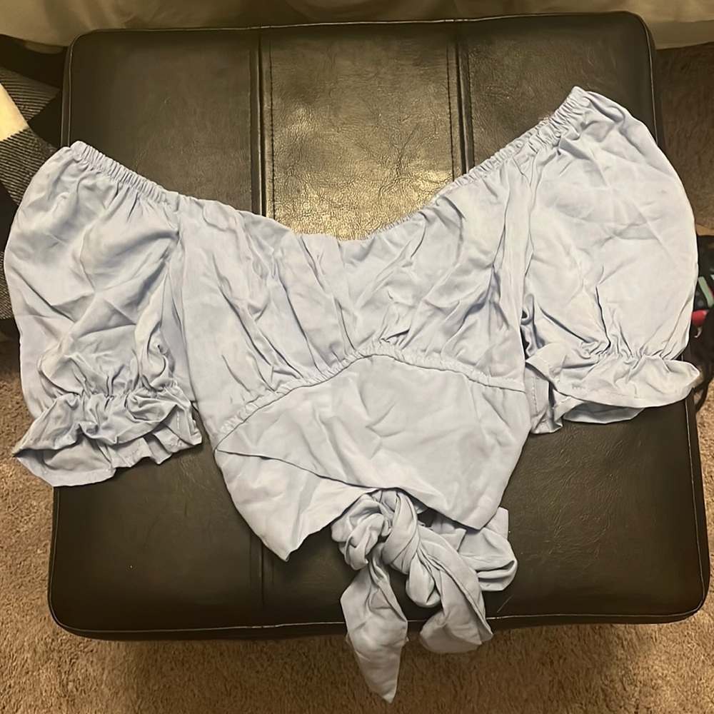 Blue nice cropped blouse perfect for summer evenings never worn